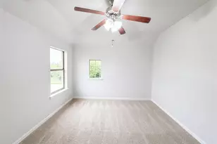 1501 Martin Creek Dr, Little Elm, TX 75068 - Photo 9