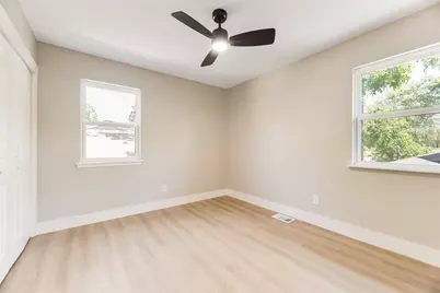206 Senter Valley Road, Irving, TX 75060 - Photo 9