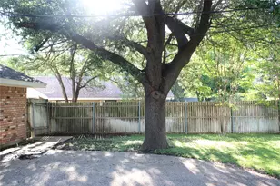 4900 Lake Hurst Dr, Waco, TX 76710 - Photo 23