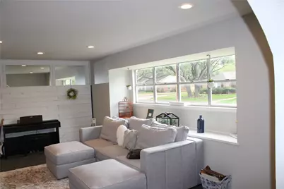 4900 Lake Hurst Drive, Waco, TX 76710 - Photo 5