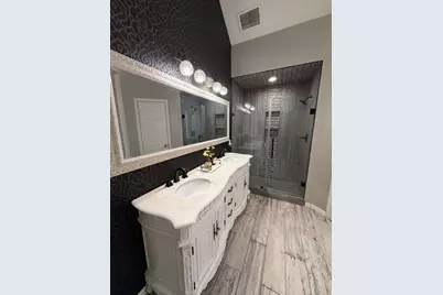 906 Busby, Cedar Hill, TX 75104 - Photo 13