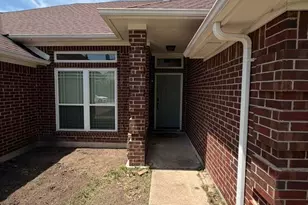 906 Busby, Cedar Hill, TX 75104 - Photo 3
