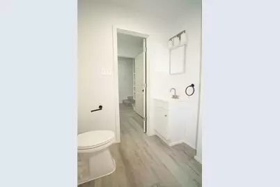 917 W Felix Street, Fort Worth, TX 76115 - Photo 11