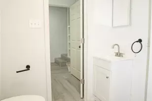 917 W Felix St, Fort Worth, TX 76115 - Photo 11