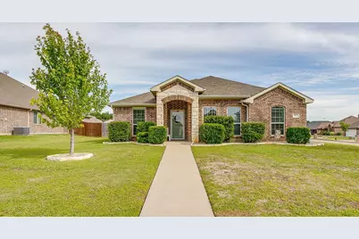 811 Carmen Ana Avenue, Grandview, TX 76050 - Photo 1