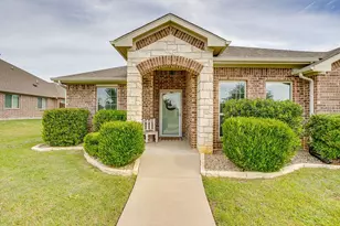 811 Carmen Ana Ave, Grandview, TX 76050 - Photo 5