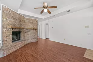 208 Lanham Ct, White Settlement, TX 76108 - Photo 5