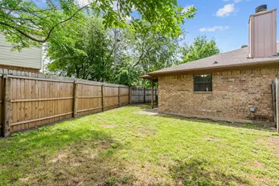208 Lanham Court, White Settlement, TX 76108 - Photo 19
