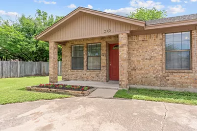 208 Lanham Court, White Settlement, TX 76108 - Photo 3