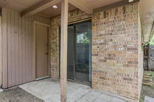 208 Lanham Ct, White Settlement, TX 76108 - Photo 17