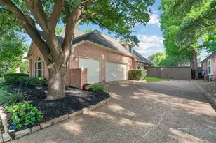 210 Highland Oaks Cir, Southlake, TX 76092 - Photo 3