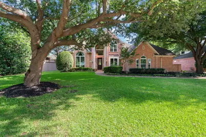 210 Highland Oaks Circle, Southlake, TX 76092 - Photo 1