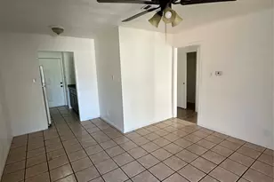 907 Broadway Ave, Euless, TX 76040 - Photo 3