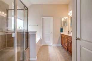 832 Peach Ln, Burleson, TX 76028 - Photo 17