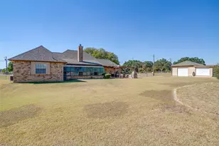 144 Trailwood Dr, Joshua, TX 76058 - Photo 5