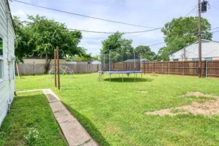 1601 Rindie St, Irving, TX 75060 - Photo 27