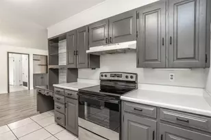 215 E Tennie St, Gainesville, TX 76240 - Photo 17