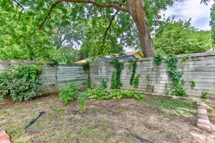215 E Tennie St, Gainesville, TX 76240 - Photo 37