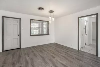 215 E Tennie Street, Gainesville, TX 76240 - Photo 9