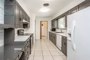 215 E Tennie St, Gainesville, TX 76240 - Photo 13