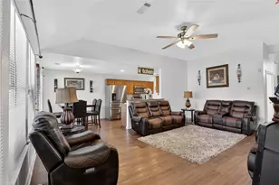 2206 Lapsley St, Dallas, TX 75212 - Photo 5