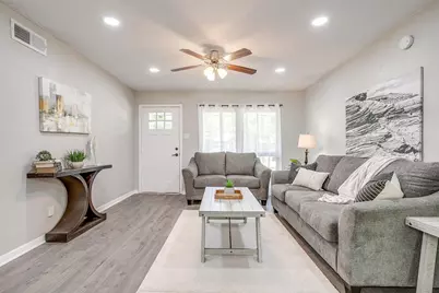 1909 Balla Way, Grand Prairie, TX 75051 - Photo 11