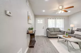 1909 Balla Way, Grand Prairie, TX 75051 - Photo 9