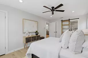 12039 Schroeder Rd, Dallas, TX 75243 - Photo 17