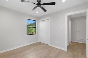 12039 Schroeder Rd, Dallas, TX 75243 - Photo 25