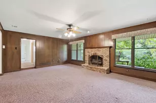 1014 Green Valley Ln, Duncanville, TX 75137 - Photo 7