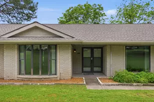 1014 Green Valley Ln, Duncanville, TX 75137 - Photo 3