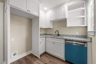 1909 Columbia St, Waco, TX 76711 - Photo 7