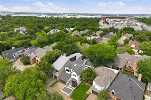 9123 Valley Chapel Ln, Dallas, TX 75220 - Photo 11
