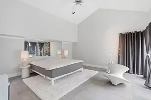9123 Valley Chapel Ln, Dallas, TX 75220 - Photo 7