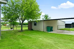 119 Avenue A, Walnut Springs, TX 76690 - Photo 21