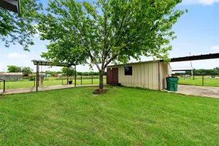 119 Avenue A, Walnut Springs, TX 76690 - Photo 31