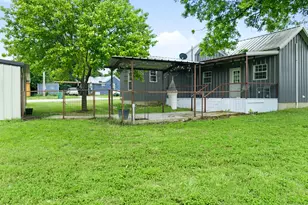 119 Avenue A, Walnut Springs, TX 76690 - Photo 25