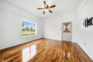 119 Avenue A, Walnut Springs, TX 76690 - Photo 3