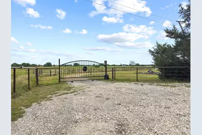 2972 County Road 4826, Wolfe City, TX 75496 - Photo 5