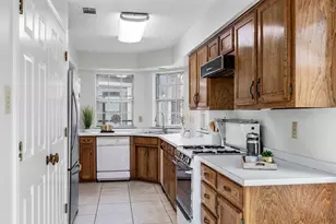 2925 Waterfront Dr, Garland, TX 75042 - Photo 9