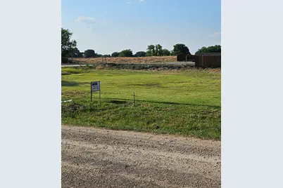 512 W Cedar Street, Gunter, TX 75058 - Photo 1