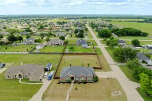 100 Windsor Cir, Waxahachie, TX 75165 - Photo 35