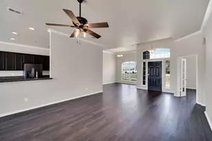 100 Windsor Cir, Waxahachie, TX 75165 - Photo 9