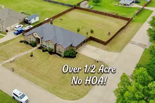 100 Windsor Cir, Waxahachie, TX 75165 - Photo 1