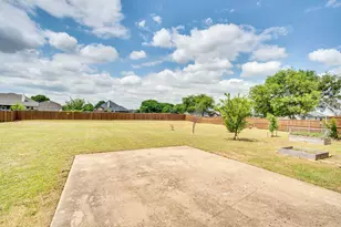 100 Windsor Cir, Waxahachie, TX 75165 - Photo 33