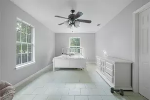 813 Beacon Hill Dr, Irving, TX 75061 - Photo 13
