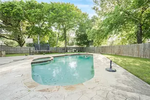 813 Beacon Hill Dr, Irving, TX 75061 - Photo 27