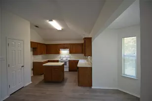 10212 Lone Eagle Ct, Fort Worth, TX 76108 - Photo 3