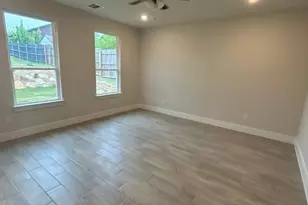 2215 Beverly Dr, Granbury, TX 76048 - Photo 5
