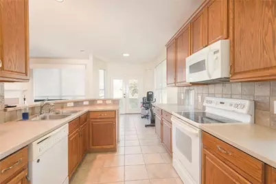 10236 Sourwood Drive, Fort Worth, TX 76244 - Photo 7